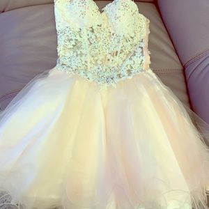 Girls prom dresses